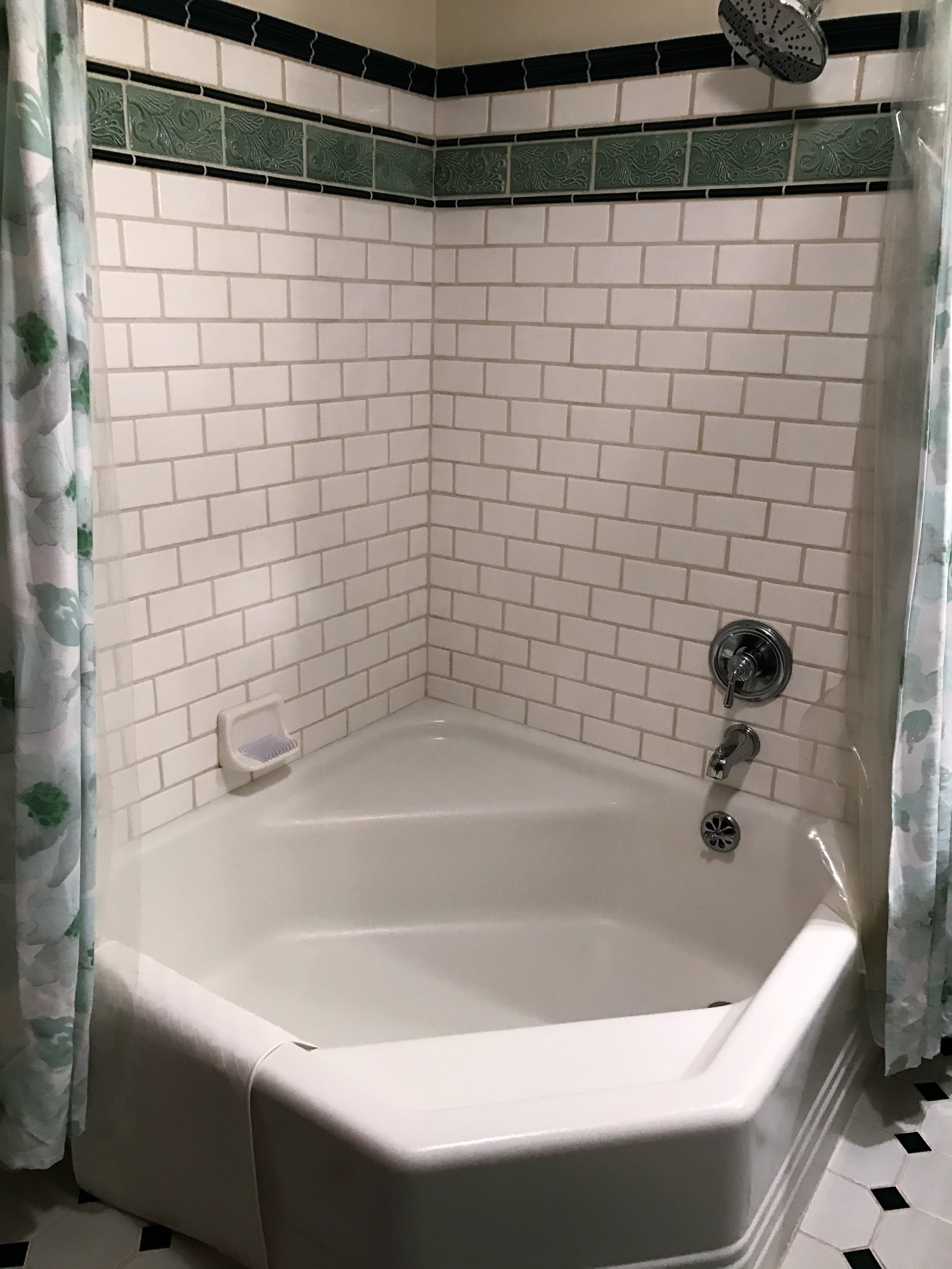 The Corner Tub